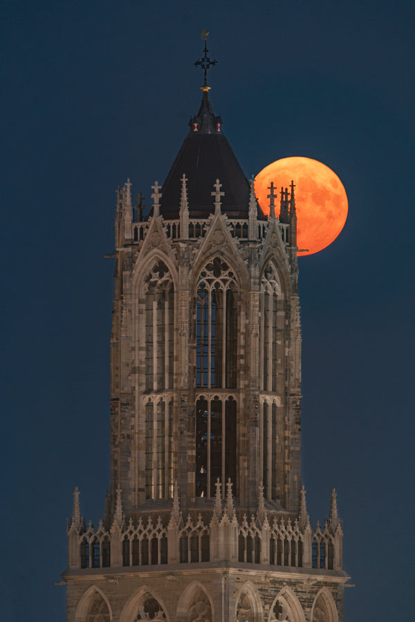 Domtoren Utrecht supermaan